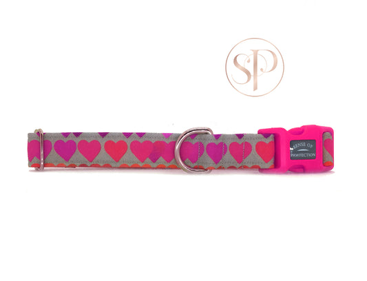 Love Hearts Collar in Pink